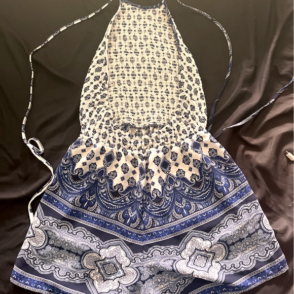 Romper - Picture 2 of 3